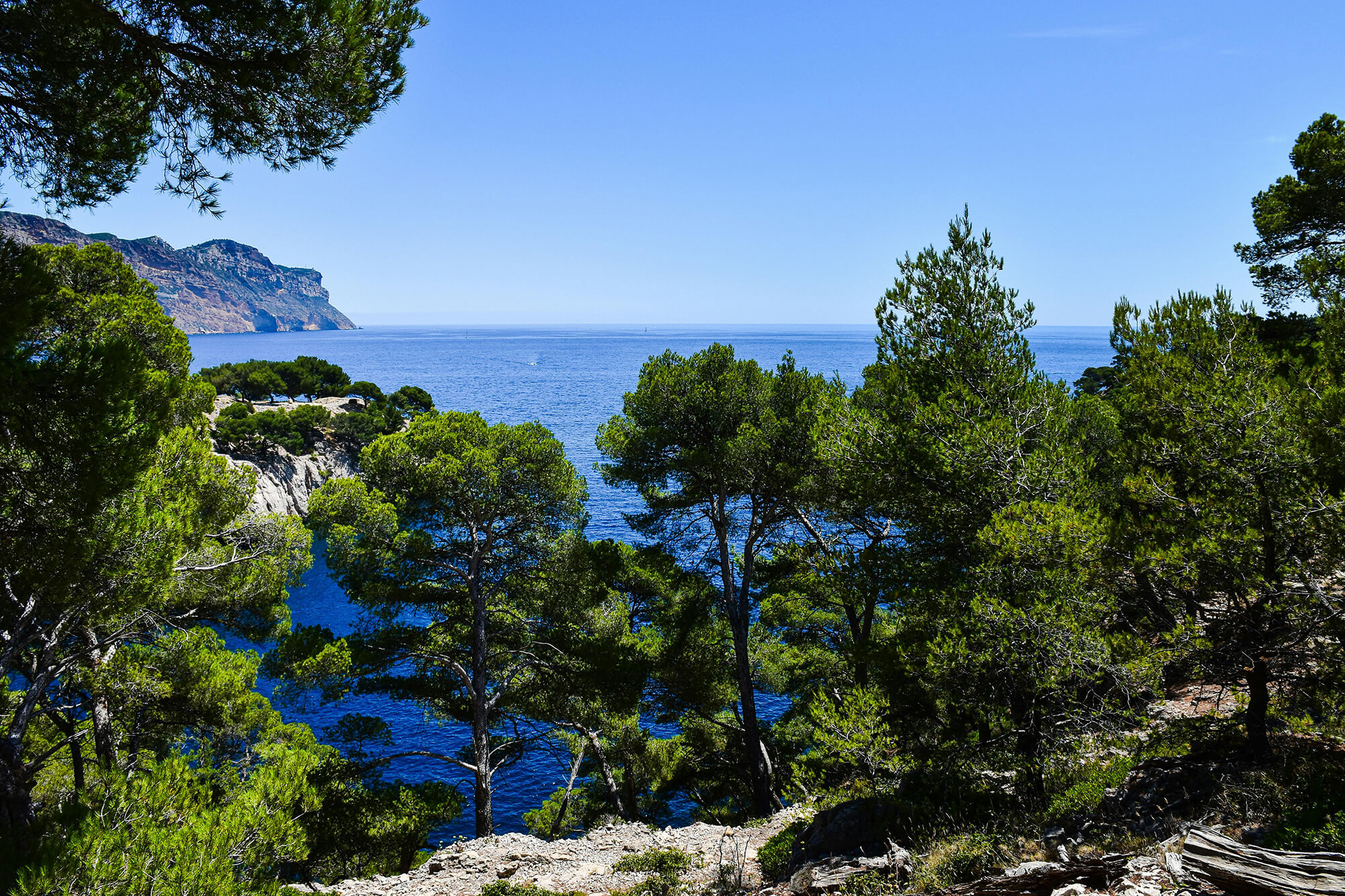 Promenade en bord de mer avec les résidents pour profiter du climat méditerranéen