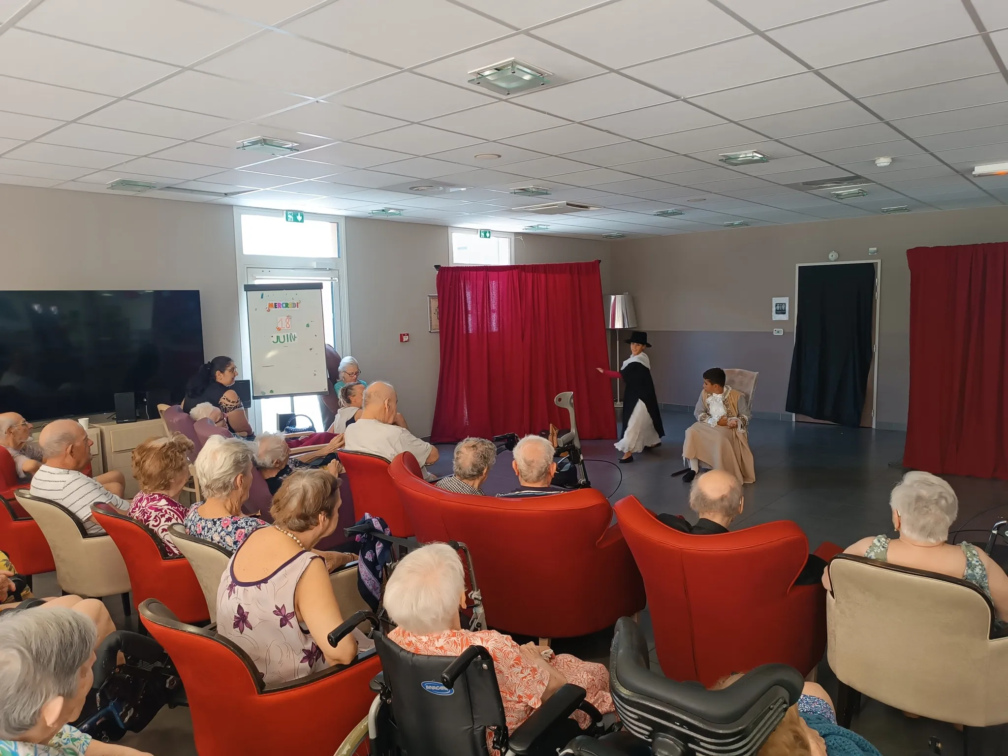 Spectacle et théâtre en maison de retraite près de Toulon